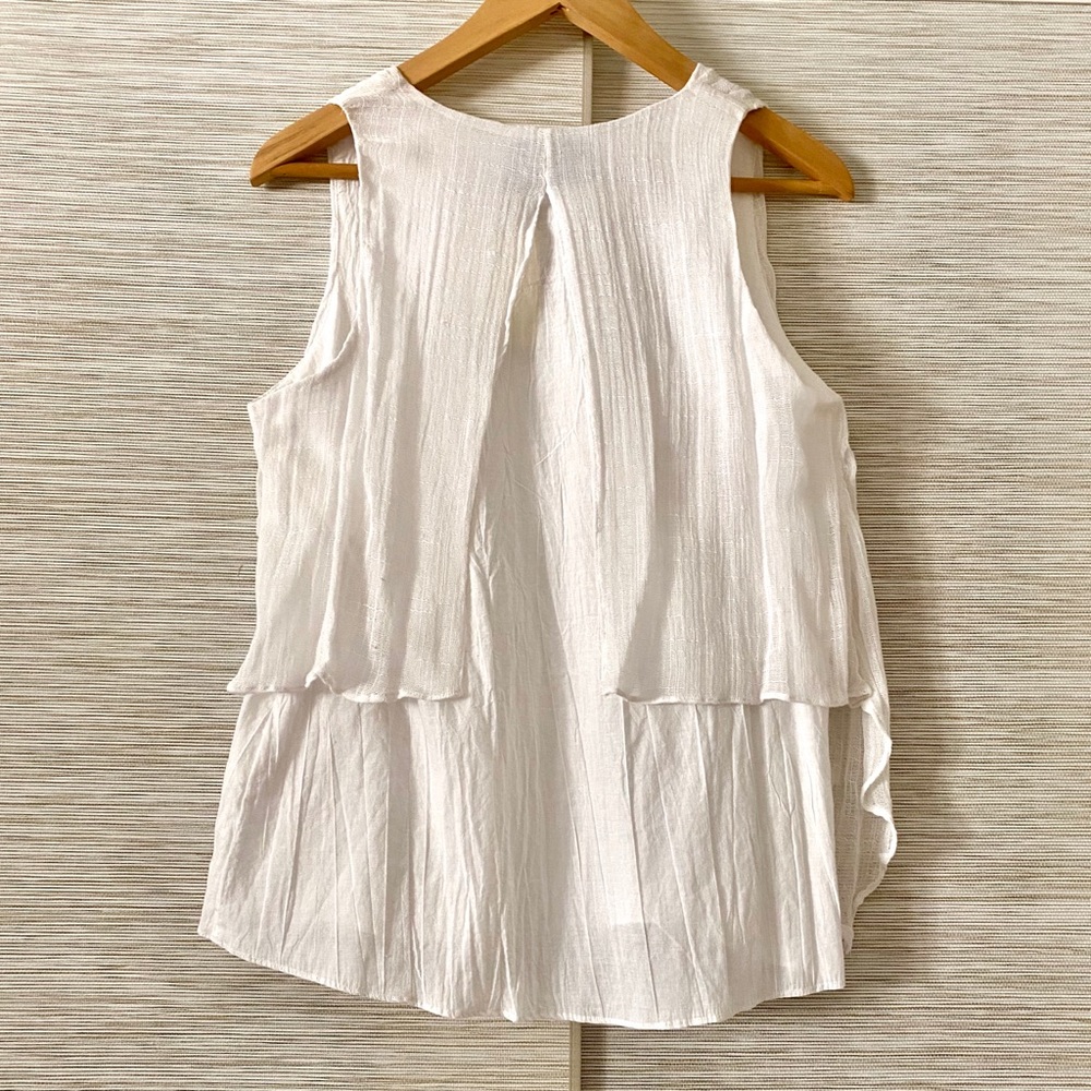 NWT - Geometric Layered Top - Picture 7 of 8